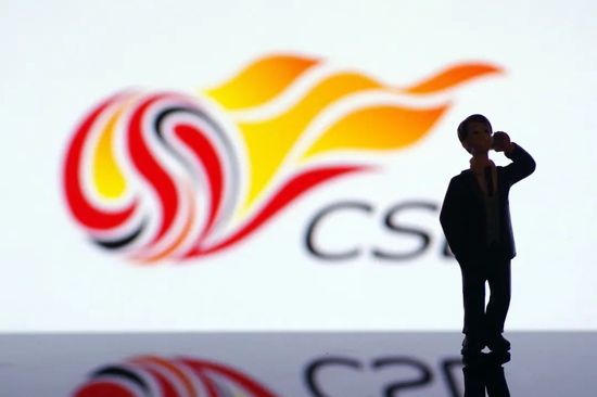 《热烈》曝新剧照 王一博与刘敏涛比心 2023-08-11 8月11日，《热烈》发布了一组全新剧照及片场照，照片中。
