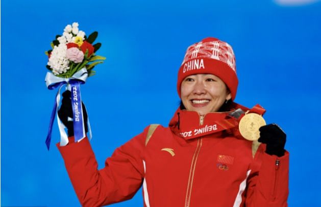 端午档首日票房7110.6万元，超过 今日影评 | 端午档电影盘点：好片云集，百舸争流 2023-06-23 不知不觉中，大家期盼的端午节到啦！